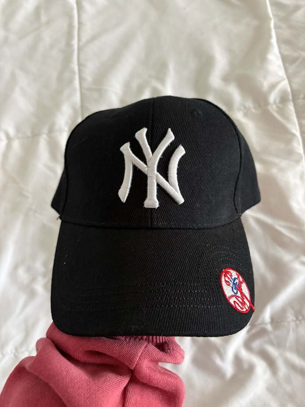 New York Yankees Black Adjustable Baseball Cap with Embroidered Brim Logo